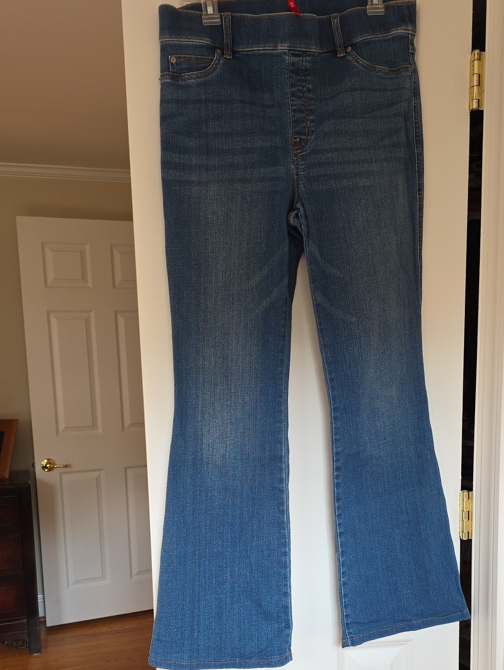 SPANX XL Pull On Jeans, Flair. EUC